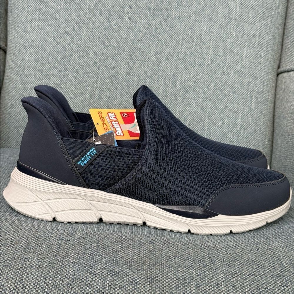 Skechers Men's Equalizer Hands Free Swift Fit Slip-On Sneaker size 13 New
